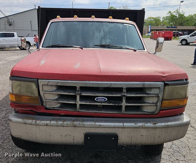 image for item EI8982 1993 Ford F350 dump bed pickup truck