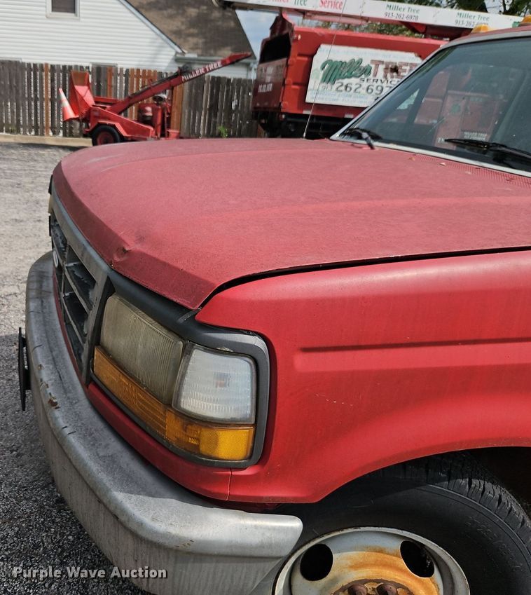 image for item EI8982 1993 Ford F350 dump bed pickup truck