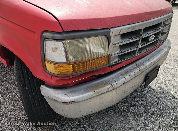 image for item EI8982 1993 Ford F350 dump bed pickup truck