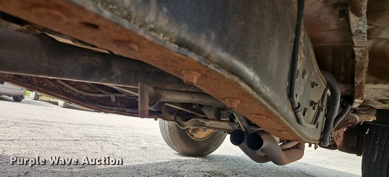 image for item EI8982 1993 Ford F350 dump bed pickup truck