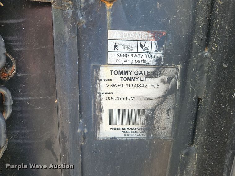 image for item EI8982 1993 Ford F350 dump bed pickup truck