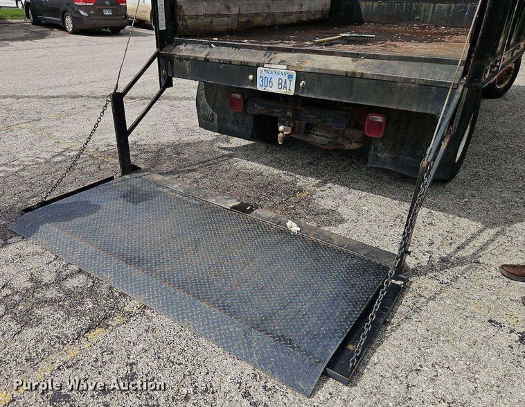 image for item EI8982 1993 Ford F350 dump bed pickup truck