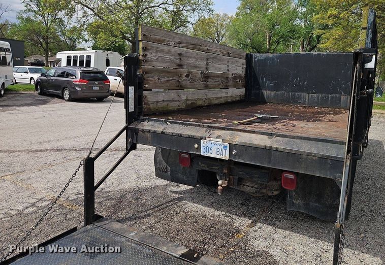 image for item EI8982 1993 Ford F350 dump bed pickup truck