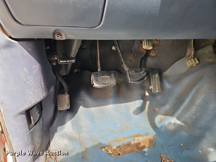 image for item EI8982 1993 Ford F350 dump bed pickup truck