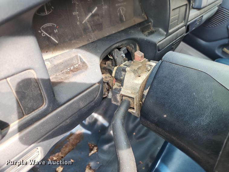 image for item EI8982 1993 Ford F350 dump bed pickup truck