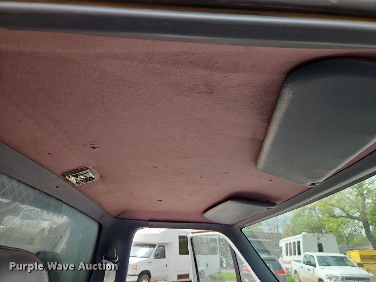 image for item EI8982 1993 Ford F350 dump bed pickup truck