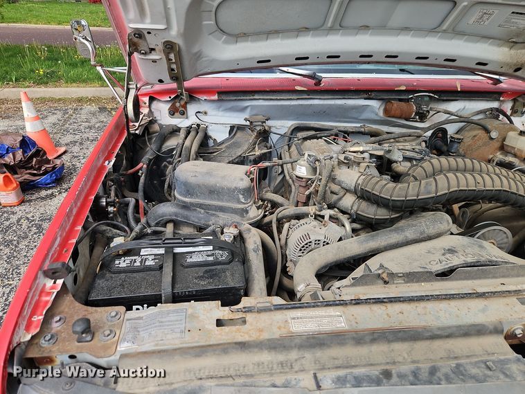 image for item EI8982 1993 Ford F350 dump bed pickup truck