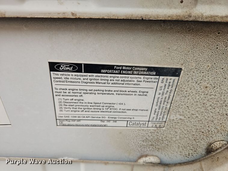 image for item EI8982 1993 Ford F350 dump bed pickup truck