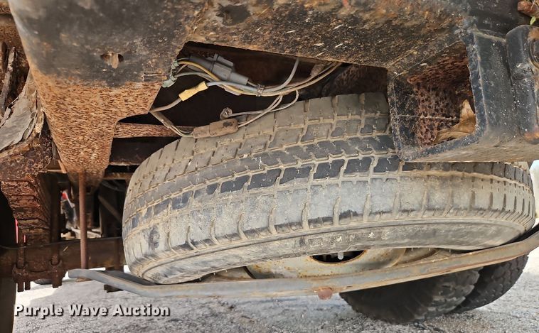 image for item EI8982 1993 Ford F350 dump bed pickup truck