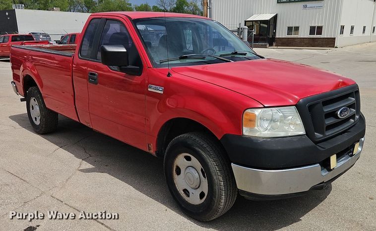 image for item EI8986 2005 Ford F150 pickup truck