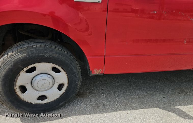 image for item EI8986 2005 Ford F150 pickup truck