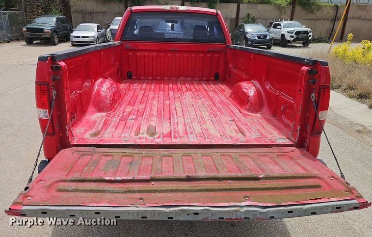image for item EI8986 2005 Ford F150 pickup truck