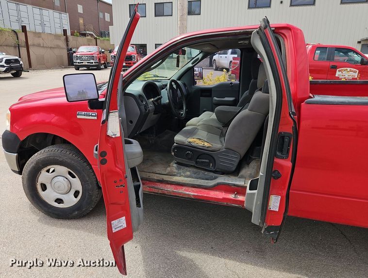 image for item EI8986 2005 Ford F150 pickup truck