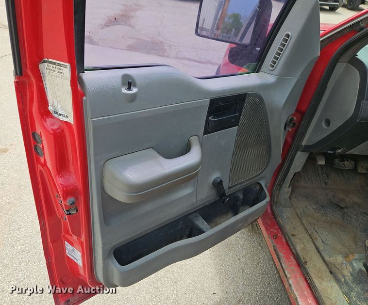 image for item EI8986 2005 Ford F150 pickup truck