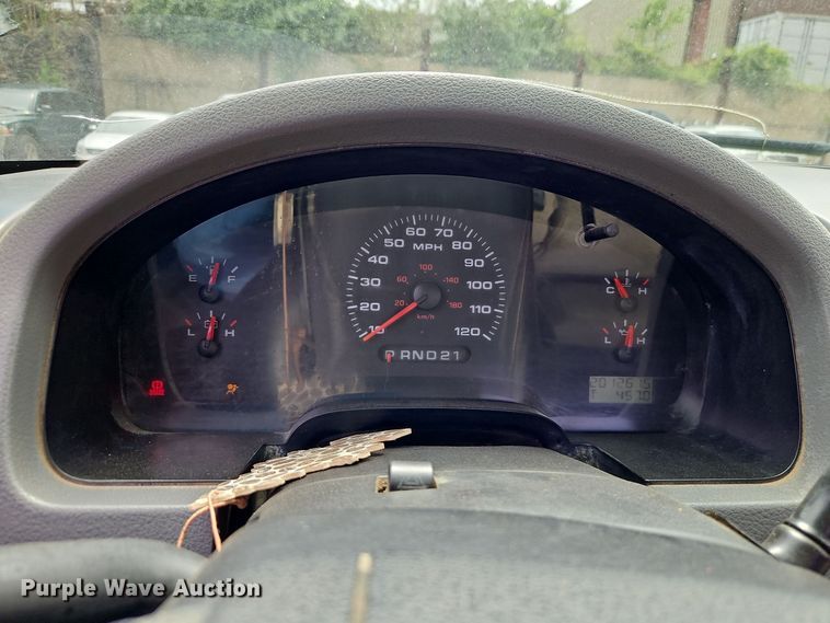 image for item EI8986 2005 Ford F150 pickup truck