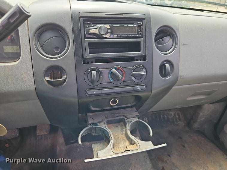 image for item EI8986 2005 Ford F150 pickup truck