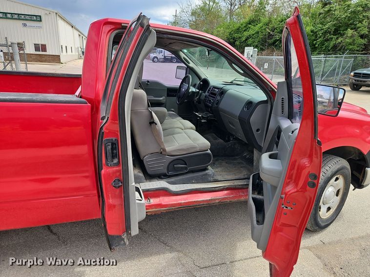 image for item EI8986 2005 Ford F150 pickup truck