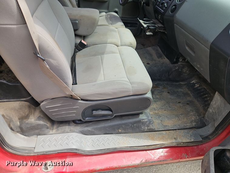 image for item EI8986 2005 Ford F150 pickup truck