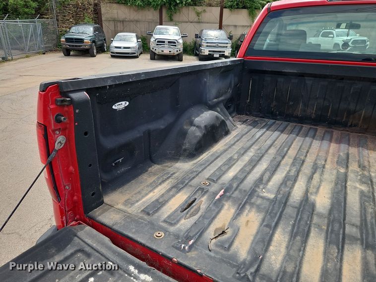 image for item EI8987 2005 Ford F150 pickup truck