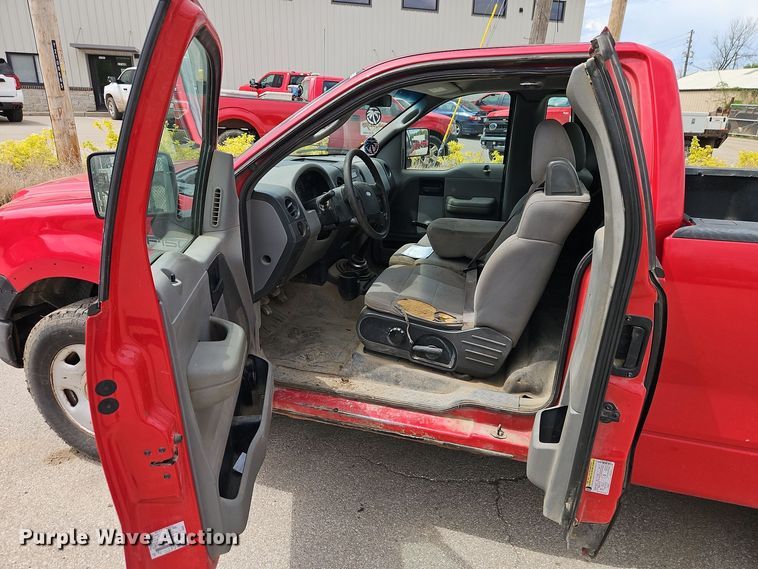 image for item EI8987 2005 Ford F150 pickup truck