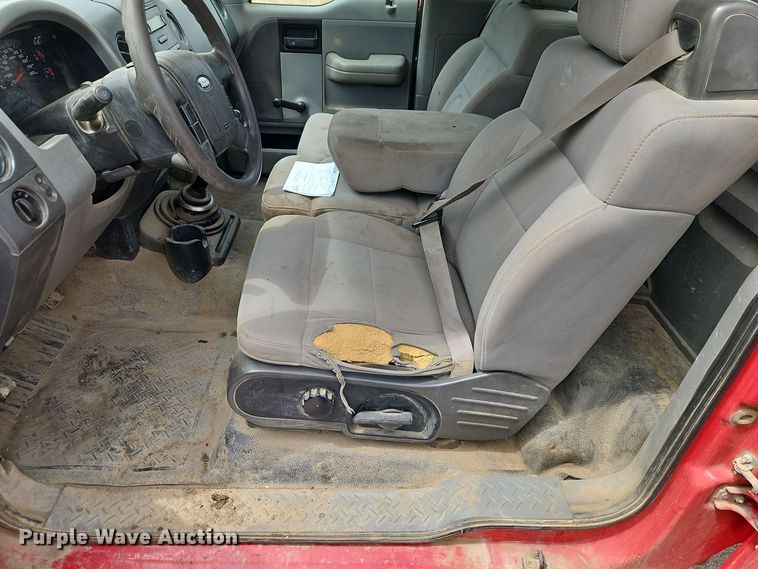 image for item EI8987 2005 Ford F150 pickup truck