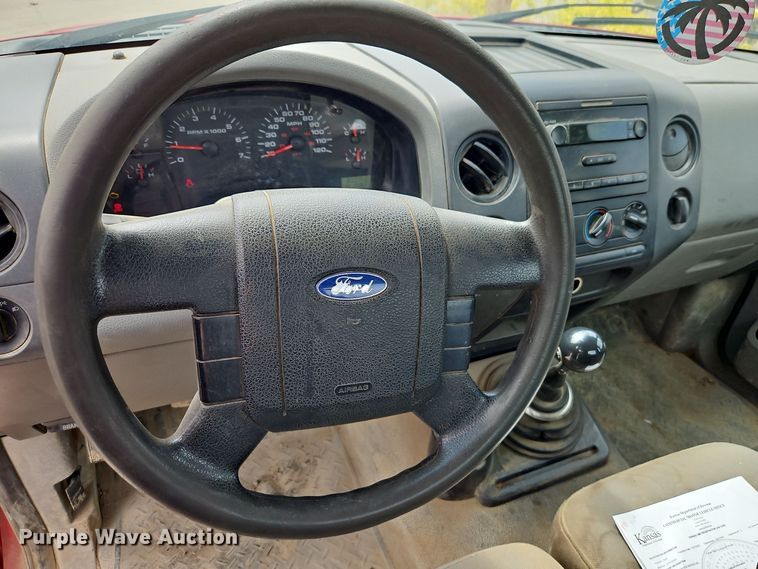 image for item EI8987 2005 Ford F150 pickup truck