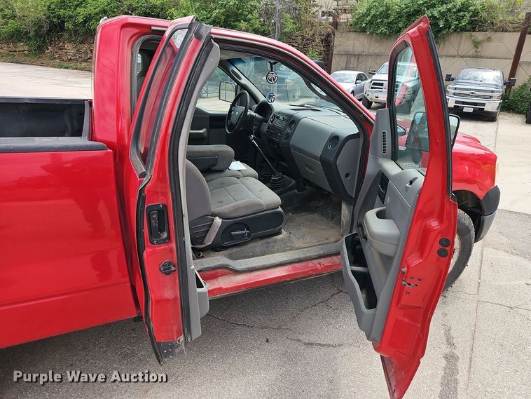 image for item EI8987 2005 Ford F150 pickup truck