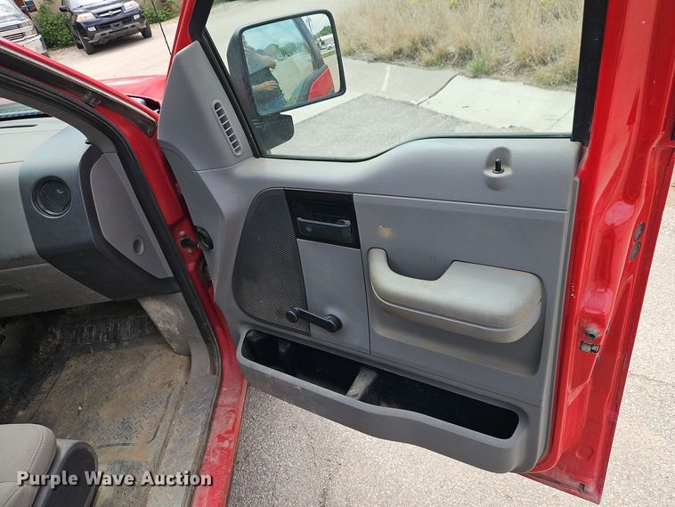 image for item EI8987 2005 Ford F150 pickup truck