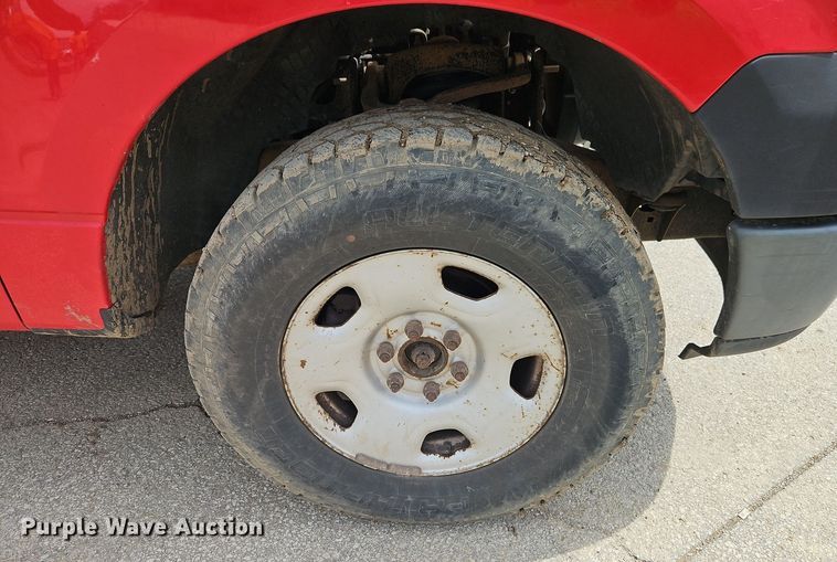 image for item EI8987 2005 Ford F150 pickup truck