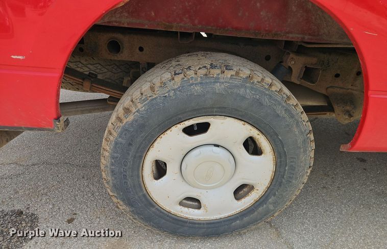 image for item EI8987 2005 Ford F150 pickup truck