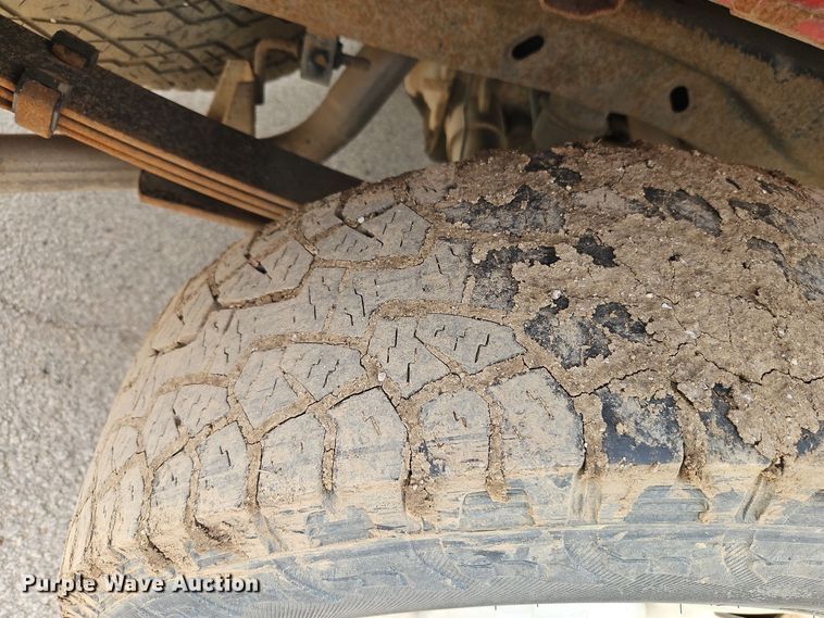 image for item EI8987 2005 Ford F150 pickup truck