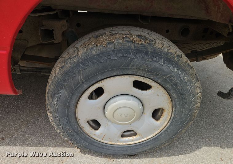 image for item EI8987 2005 Ford F150 pickup truck