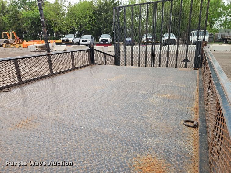 image for item EI8998 2019 Mitsubishi Fuso FE160 Crew Cab flatbed truck