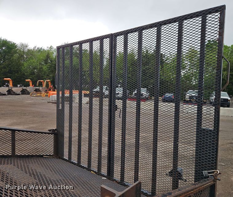 image for item EI8998 2019 Mitsubishi Fuso FE160 Crew Cab flatbed truck