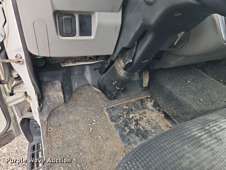 image for item EI8998 2019 Mitsubishi Fuso FE160 Crew Cab flatbed truck