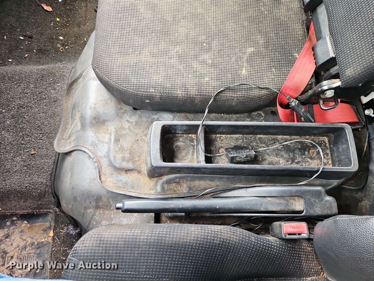 image for item EI8998 2019 Mitsubishi Fuso FE160 Crew Cab flatbed truck