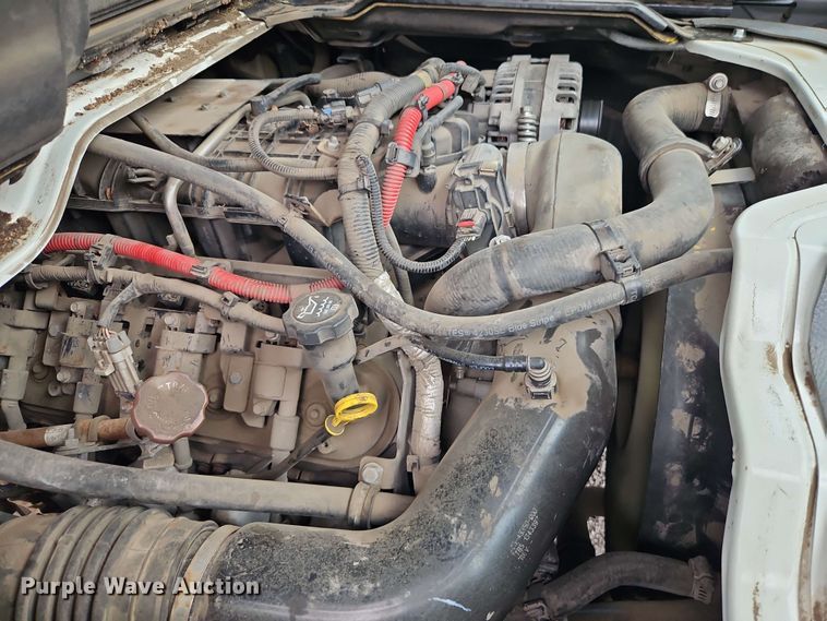 image for item EI8998 2019 Mitsubishi Fuso FE160 Crew Cab flatbed truck