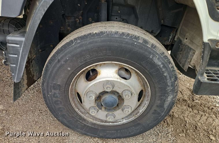 image for item EI8998 2019 Mitsubishi Fuso FE160 Crew Cab flatbed truck