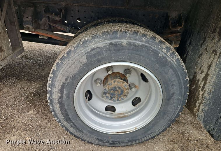 image for item EI8998 2019 Mitsubishi Fuso FE160 Crew Cab flatbed truck