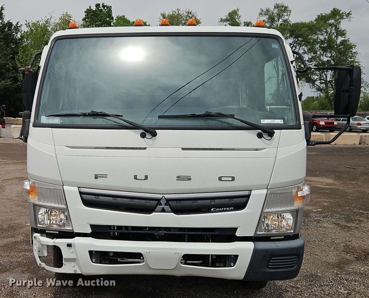 image for item EI8999 2019 Mitsubishi Fuso FE160 Crew Cab flatbed truck