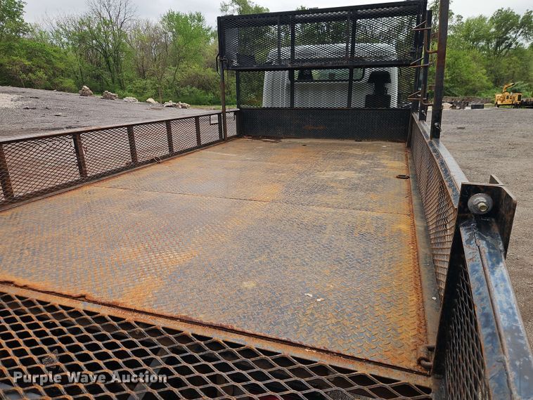 image for item EI8999 2019 Mitsubishi Fuso FE160 Crew Cab flatbed truck