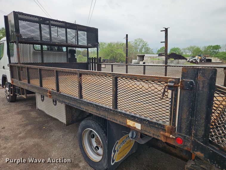 image for item EI8999 2019 Mitsubishi Fuso FE160 Crew Cab flatbed truck