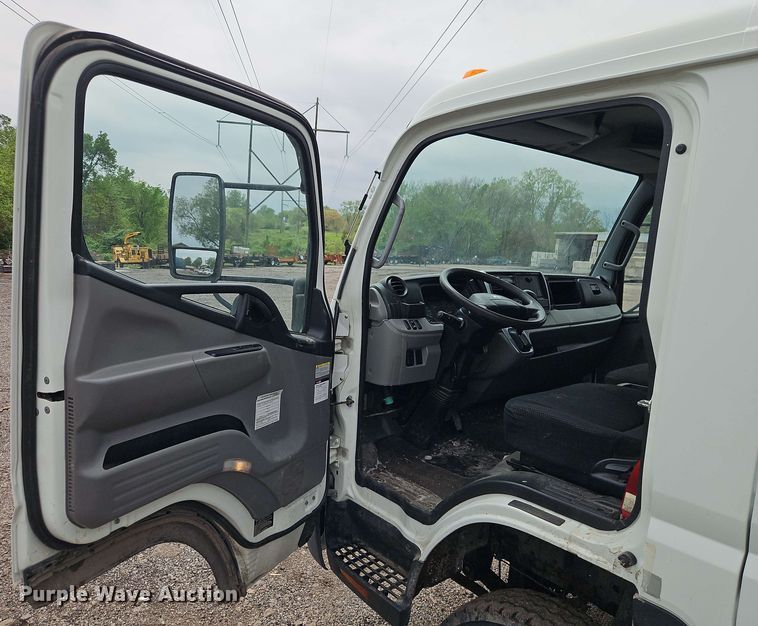 image for item EI8999 2019 Mitsubishi Fuso FE160 Crew Cab flatbed truck