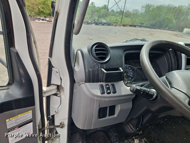 image for item EI8999 2019 Mitsubishi Fuso FE160 Crew Cab flatbed truck