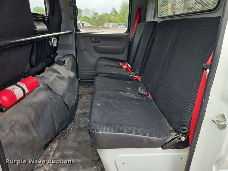 image for item EI8999 2019 Mitsubishi Fuso FE160 Crew Cab flatbed truck