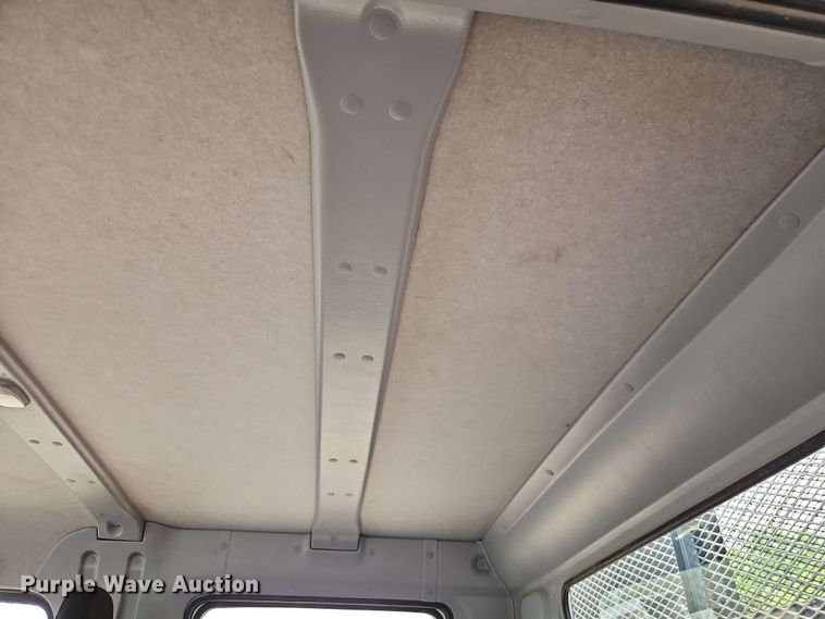 image for item EI8999 2019 Mitsubishi Fuso FE160 Crew Cab flatbed truck