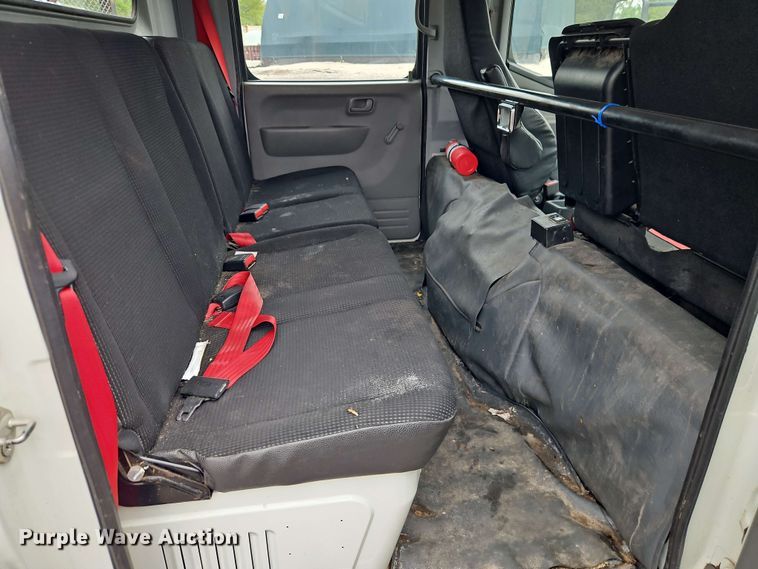 image for item EI8999 2019 Mitsubishi Fuso FE160 Crew Cab flatbed truck