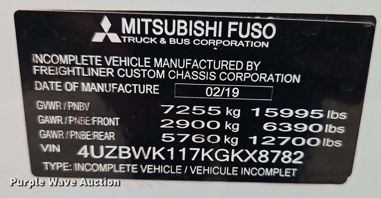 image for item EI8999 2019 Mitsubishi Fuso FE160 Crew Cab flatbed truck
