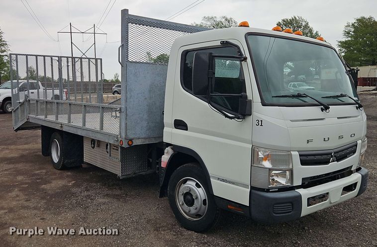 image for item EJ0000 2019 Mitsubishi Fuso FE140 flatbed truck