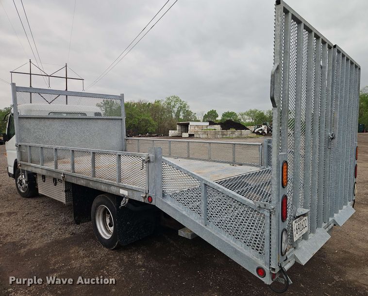 image for item EJ0000 2019 Mitsubishi Fuso FE140 flatbed truck